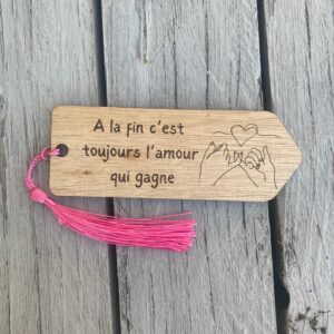 Marque-page en bois personnalisé avec gravure