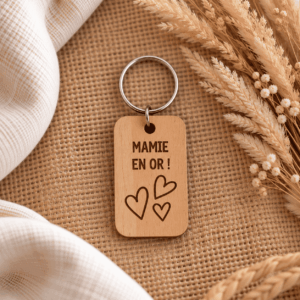 Porte-clés mamie en bois gravé Mamie en or