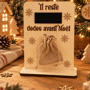 Calendrier compte à rebours Noël en bois avec sachet à surprise